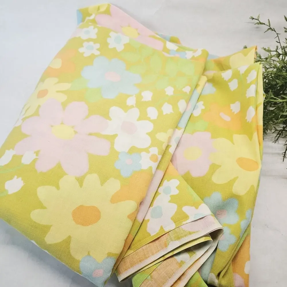 Vintage Pacific Full Flat Sheet Flower Power Groovy Mod Retro 70s